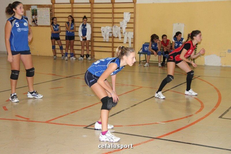 111116 volley 063y_tn.jpg